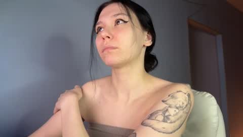 pinkdollylovv online show from 04/29/26, 07:53