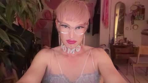 pinkfag online show from 04/27/26, 06:39