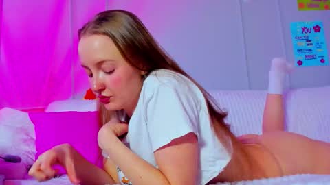 Mila online show from 02/25/26, 08:24