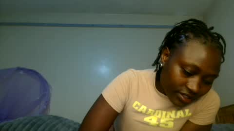 Snapshot of pinklover2003 chatting on 06/18/26, 05:50 Serena online show from 06/18/26, 05:50