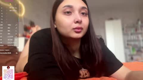 Snapshot of pinkncrazy chatting on 10/25/25, 06:43 HERES ALICE WELCOME EVERYONE LOVENSE DOMI REACT TO YOUR TIPS LETS MAKE A GREAT SHOW TOGETHER online show from 10/25/25, 06:43