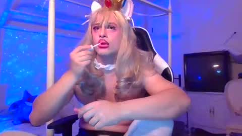 Snapshot of pinkpillbambi chatting on 01/16/25, 04:07 pinkpillbambi online show from 01/16/25, 04:07