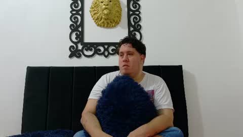 pinkqueen23 online show from 06/09/26, 03:07
