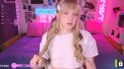 pinkvenom_ online show from 02/09/25, 07:52