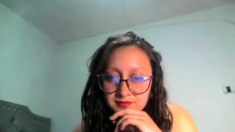 pinkvixen69 online show from 10/12/25, 05:28