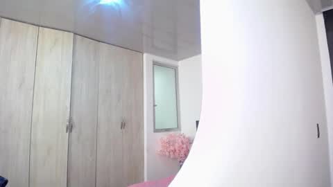 pinky_f00x online show from 12/13/25, 07:53