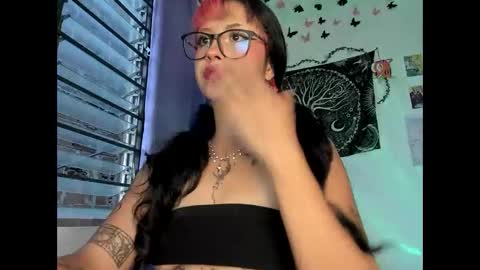 Snapshot of pinky_promiseex chatting on 06/01/26, 11:06 pinky_promiseex online show from 06/01/26, 11:06