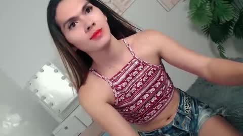 pinky_web03 online show from 12/19/25, 12:39