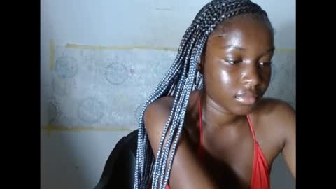 pinkykiki_247 online show from 11/05/25, 09:04