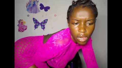 pinkykiki_247 online show from 02/14/26, 08:22