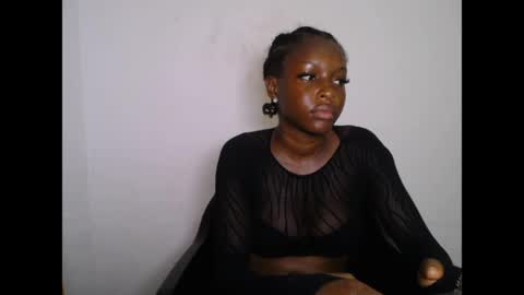 pinkykiki_247 online show from 04/26/26, 05:54