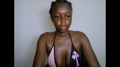 pinkykiki_247 online show from 04/28/26, 02:27