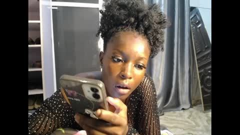 pinkykiki_247 online show from 05/04/26, 06:15