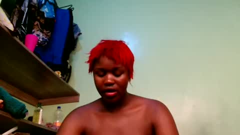 Snapshot of pinkylips_ebony chatting on 06/17/26, 07:48 pinky online show from 06/17/26, 07:48