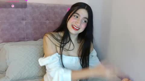 Perla online show from 04/15/26, 03:30