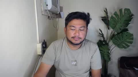 pinoy041087 online show from 11/21/25, 12:43