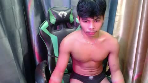 Snapshot of pinoy_fuckboy69 chatting on 05/14/26, 11:44 pinoy_fuckboy69 online show from 05/14/26, 11:44
