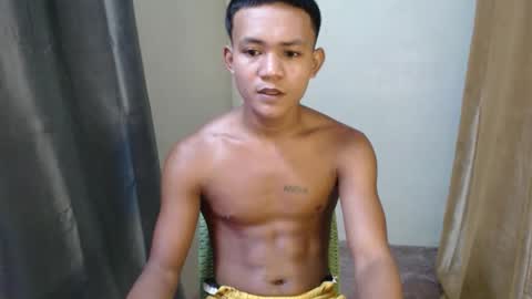 Snapshot of pinoy_fucker18 chatting on 04/10/26, 05:45 pinoy_fucker18 online show from 04/10/26, 05:45