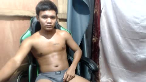 Snapshot of pinoy_fucker18 chatting on 06/20/26, 06:54 pinoy_fucker18 online show from 06/20/26, 06:54
