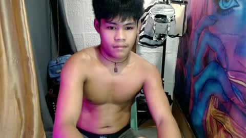 Snapshot of pinoy_shyboy69 chatting on 06/24/26, 09:47 pinoy_shyboy69 online show from 06/24/26, 09:47