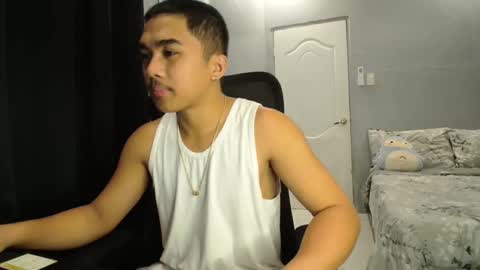Snapshot of pinoyadriannexxx chatting on 10/15/25, 02:01 Adrianne online show from 10/15/25, 02:01
