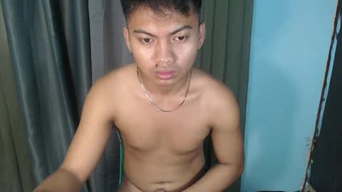 Snapshot of pinoycharmingboss20xx chatting on 02/05/25, 02:19 Donald online show from 02/05/25, 02:19