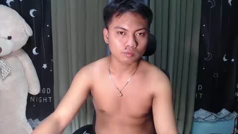 Snapshot of pinoycharmingboss20xx chatting on 10/08/25, 11:52 Donald online show from 10/08/25, 11:52