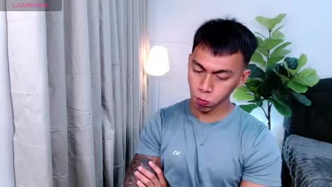 Snapshot of pinoymilker chatting on 06/10/26, 02:12 ethan online show from 06/10/26, 02:12