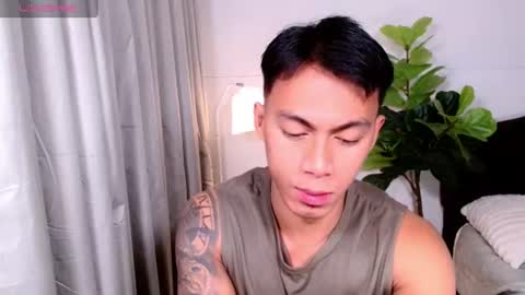 Snapshot of pinoymilker chatting on 07/19/26, 04:22 ethan online show from 07/19/26, 04:22