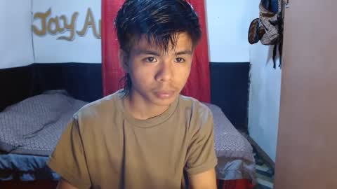 Snapshot of pinoymonstercock_xx chatting on 01/08/25, 02:25 WIN WIN JAY AR online show from 01/08/25, 02:25