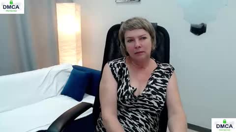 Bella online show from 10/21/25, 04:57