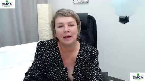 Bella online show from 10/22/25, 10:15