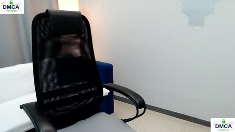 Bella online show from 11/17/25, 07:36