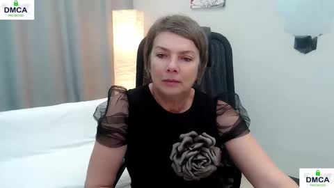 Bella online show from 12/18/25, 05:57