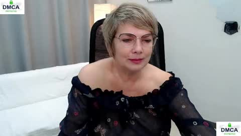 Bella online show from 04/23/26, 05:19