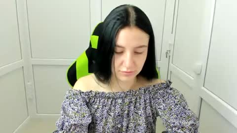 Snapshot of piper_smilee chatting on 07/04/26, 06:19 Piper online show from 07/04/26, 06:19