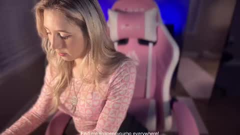 Snapshot of piperisyourho chatting on 03/10/25, 12:29 Piperisyourho online show from 03/10/25, 12:29