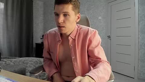 Pierre online show from 03/31/26, 06:36