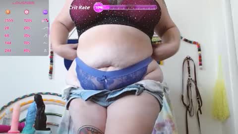 Em online show from 12/21/25, 08:16