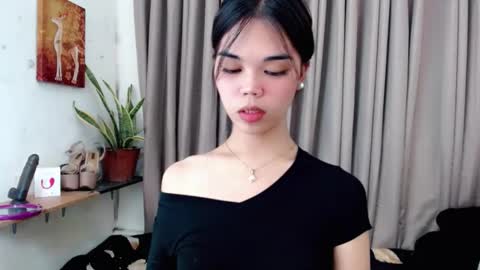 The Girl Named Eyve online show from 03/19/26, 06:01