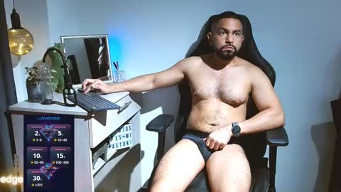 Snapshot of piter_berlin chatting on 02/19/25, 01:08 piter berlin online show from 02/19/25, 01:08