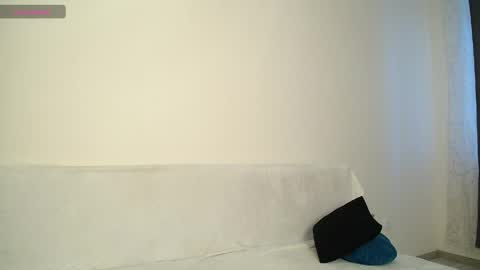 Lily online show from 05/04/26, 01:40