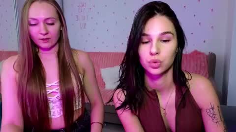 Snapshot of pixie_molly chatting on 02/10/26, 07:23 Molly online show from 02/10/26, 07:23