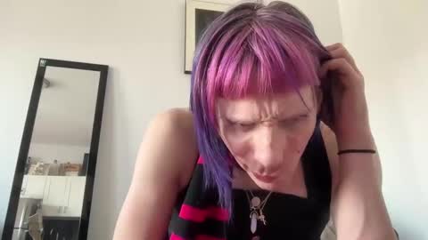 Snapshot of pixie_praxis chatting on 12/26/24, 04:36 pixie_praxis online show from 12/26/24, 04:36