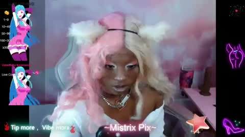 Snapshot of pixiebob25 chatting on 12/20/24, 04:36 Thekawaiidomme online show from 12/20/24, 04:36