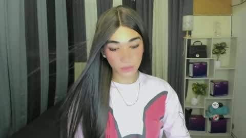 Snapshot of pixiedoll_ chatting on 06/22/26, 03:25 pixiedoll_ online show from 06/22/26, 03:25