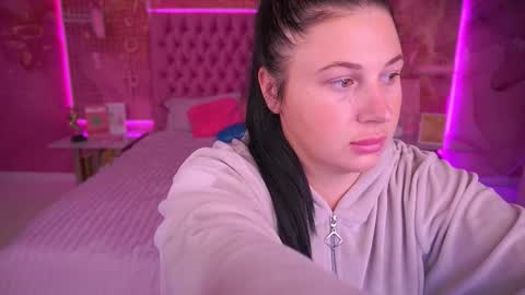 pixiehott online show from 10/13/25, 07:47