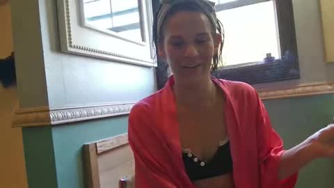 PixieLuxXx online show from 04/15/26, 12:23