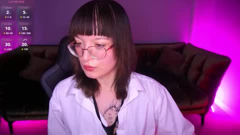 Snapshot of pixiepeachh chatting on 11/04/25, 10:20 pixiepeachh online show from 11/04/25, 10:20