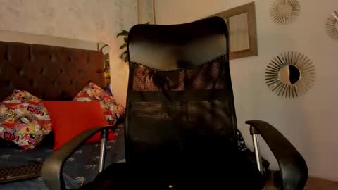 cris online show from 02/22/25, 07:34